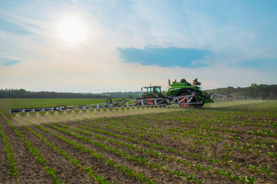 Fendt-Rogator-300