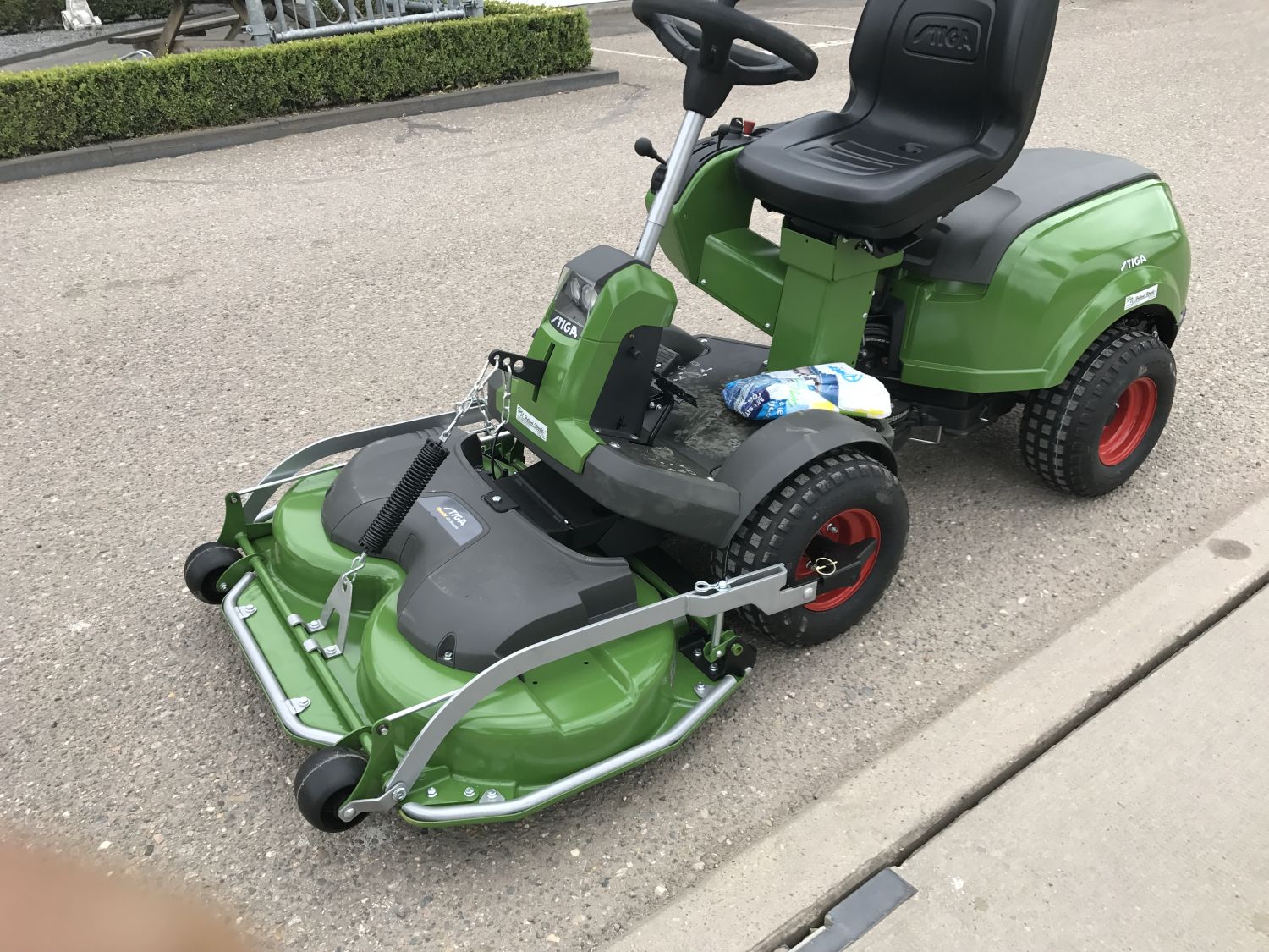 Geelachtig Malaise Razernij Fendt gazonmaaier - Holland Utrecht B.V.Holland Utrecht B.V.