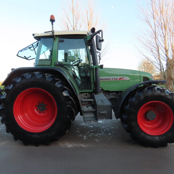 Fendt favorit 714 Vario